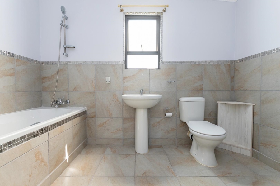 3 Bedroom Property for Sale in Country Club Western Cape